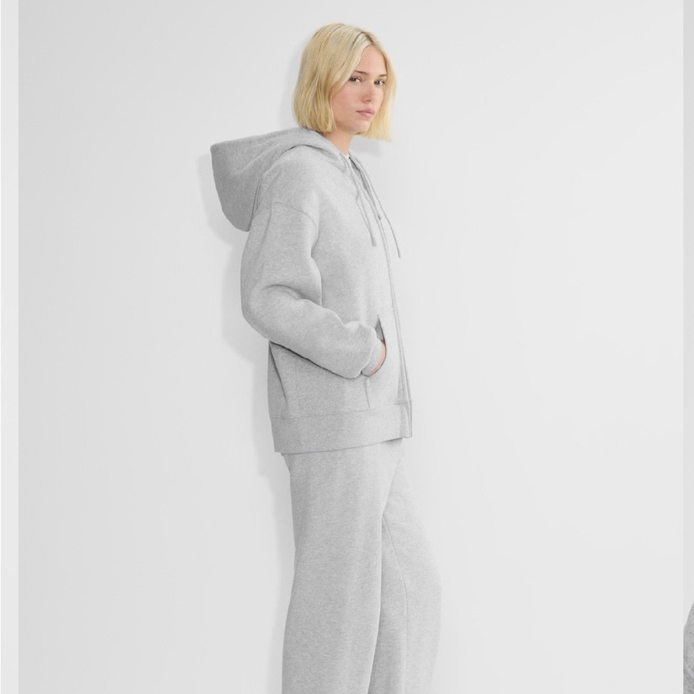 Aritzia TNA Sweatfleece Cozy Fleece Boyfriend Fit Top Zip Up Sweatshirt - Picture 4 of 12